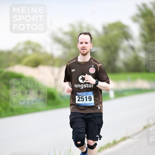 07.04.2024 - 43. Internationalen Wilhelmsburger Insellauf Dr. Thomas Lammeyer http://msf.ph/oto/6043425 07.04.2024 10:42:20 Laufen 2519 meine-sportfotos.de