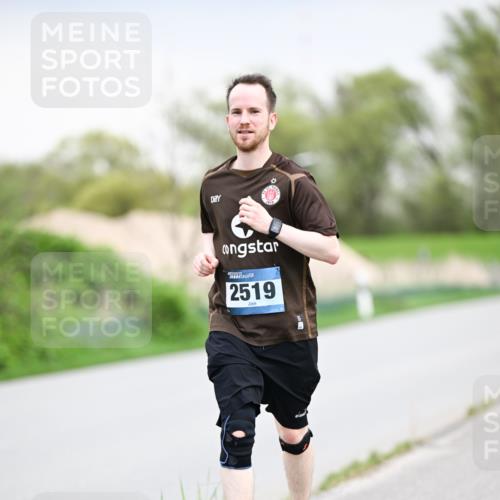 07.04.2024 - 43. Internationalen Wilhelmsburger Insellauf Dr. Thomas Lammeyer http://msf.ph/oto/6043428 07.04.2024 10:42:20 Laufen 2519 meine-sportfotos.de