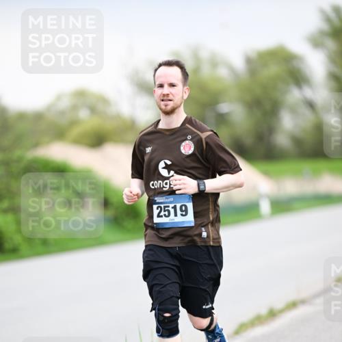 07.04.2024 - 43. Internationalen Wilhelmsburger Insellauf Dr. Thomas Lammeyer http://msf.ph/oto/6043430 07.04.2024 10:42:20 Laufen 2519 meine-sportfotos.de