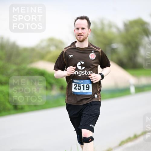 07.04.2024 - 43. Internationalen Wilhelmsburger Insellauf Dr. Thomas Lammeyer http://msf.ph/oto/6043434 07.04.2024 10:42:21 Laufen 1910, 2519 meine-sportfotos.de