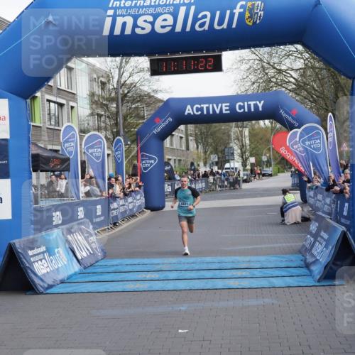07.04.2024 - 43. Internationalen Wilhelmsburger Insellauf MichiJ http://msf.ph/oto/6043449 07.04.2024 11:11:22 Ziel 4421 meine-sportfotos.de