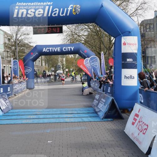 07.04.2024 - 43. Internationalen Wilhelmsburger Insellauf MichiJ http://msf.ph/oto/6043457 07.04.2024 11:12:43 Ziel 4192 meine-sportfotos.de