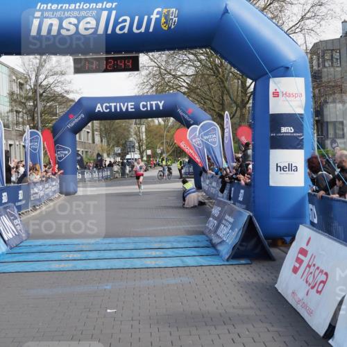 07.04.2024 - 43. Internationalen Wilhelmsburger Insellauf MichiJ http://msf.ph/oto/6043460 07.04.2024 11:12:43 Ziel 4192 meine-sportfotos.de