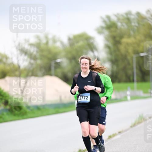 07.04.2024 - 43. Internationalen Wilhelmsburger Insellauf Dr. Thomas Lammeyer http://msf.ph/oto/6043467 07.04.2024 10:42:26 Laufen 3772 meine-sportfotos.de