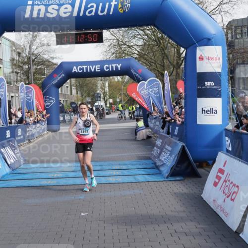 07.04.2024 - 43. Internationalen Wilhelmsburger Insellauf MichiJ http://msf.ph/oto/6043474 07.04.2024 11:12:49 Ziel 4192 meine-sportfotos.de
