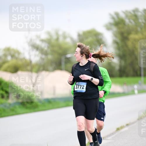 07.04.2024 - 43. Internationalen Wilhelmsburger Insellauf Dr. Thomas Lammeyer http://msf.ph/oto/6043482 07.04.2024 10:42:27 Laufen 3772 meine-sportfotos.de
