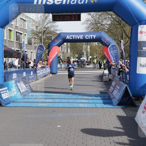 07.04.2024 - 43. Internationalen Wilhelmsburger Insellauf MichiJ http://msf.ph/oto/6043493 07.04.2024 11:14:36 Ziel 3833 meine-sportfotos.de