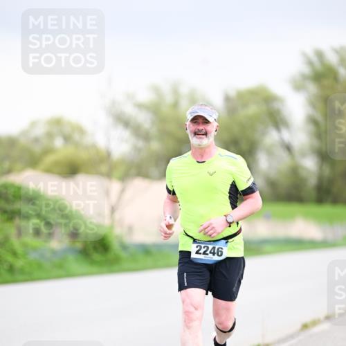 07.04.2024 - 43. Internationalen Wilhelmsburger Insellauf Dr. Thomas Lammeyer http://msf.ph/oto/6043512 07.04.2024 10:42:38 Laufen 2246 meine-sportfotos.de