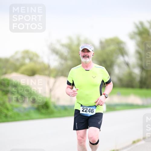 07.04.2024 - 43. Internationalen Wilhelmsburger Insellauf Dr. Thomas Lammeyer http://msf.ph/oto/6043515 07.04.2024 10:42:38 Laufen 2246 meine-sportfotos.de