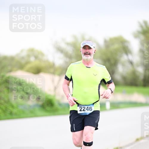 07.04.2024 - 43. Internationalen Wilhelmsburger Insellauf Dr. Thomas Lammeyer http://msf.ph/oto/6043522 07.04.2024 10:42:38 Laufen 2246 meine-sportfotos.de