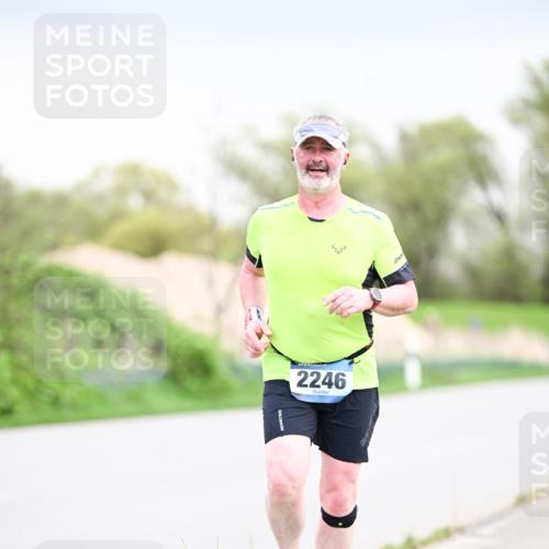 07.04.2024 - 43. Internationalen Wilhelmsburger Insellauf Dr. Thomas Lammeyer http://msf.ph/oto/6043525 07.04.2024 10:42:39 Laufen 2246 meine-sportfotos.de