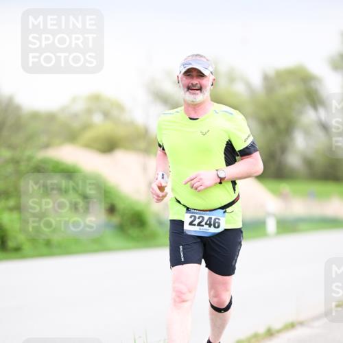 07.04.2024 - 43. Internationalen Wilhelmsburger Insellauf Dr. Thomas Lammeyer http://msf.ph/oto/6043528 07.04.2024 10:42:39 Laufen 2246 meine-sportfotos.de