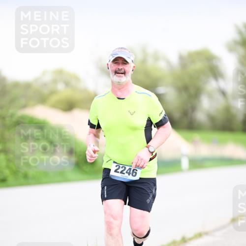 07.04.2024 - 43. Internationalen Wilhelmsburger Insellauf Dr. Thomas Lammeyer http://msf.ph/oto/6043531 07.04.2024 10:42:39 Laufen 2246 meine-sportfotos.de