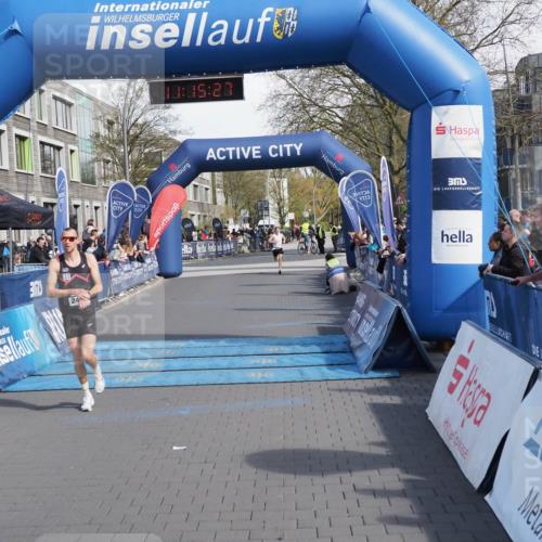 07.04.2024 - 43. Internationalen Wilhelmsburger Insellauf MichiJ http://msf.ph/oto/6043543 07.04.2024 11:15:27 Ziel 2439, 4200 meine-sportfotos.de