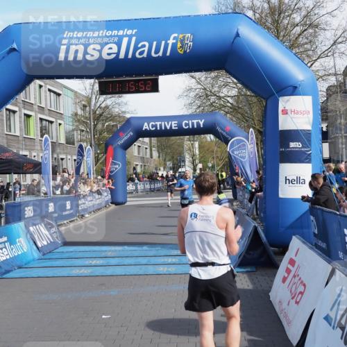 07.04.2024 - 43. Internationalen Wilhelmsburger Insellauf MichiJ http://msf.ph/oto/6043568 07.04.2024 11:15:51 Ziel 3096, 4215 meine-sportfotos.de