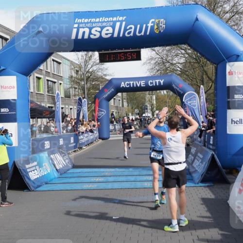 07.04.2024 - 43. Internationalen Wilhelmsburger Insellauf MichiJ http://msf.ph/oto/6043579 07.04.2024 11:15:53 Ziel 3096, 4215 meine-sportfotos.de