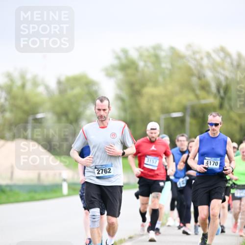 07.04.2024 - 43. Internationalen Wilhelmsburger Insellauf Dr. Thomas Lammeyer http://msf.ph/oto/6043580 07.04.2024 10:42:47 Laufen 2762, 3157, 4170, 2002 meine-sportfotos.de