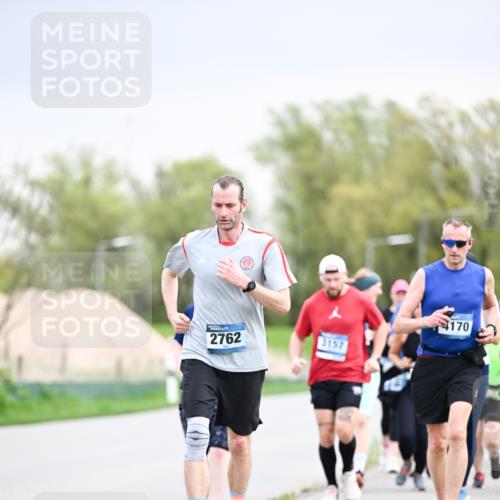 07.04.2024 - 43. Internationalen Wilhelmsburger Insellauf Dr. Thomas Lammeyer http://msf.ph/oto/6043592 07.04.2024 10:42:47 Laufen 2762, 3157, 170 meine-sportfotos.de