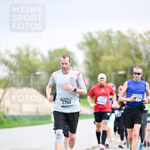 07.04.2024 - 43. Internationalen Wilhelmsburger Insellauf Dr. Thomas Lammeyer http://msf.ph/oto/6043594 07.04.2024 10:42:48 Laufen 2762, 3157, 70 meine-sportfotos.de
