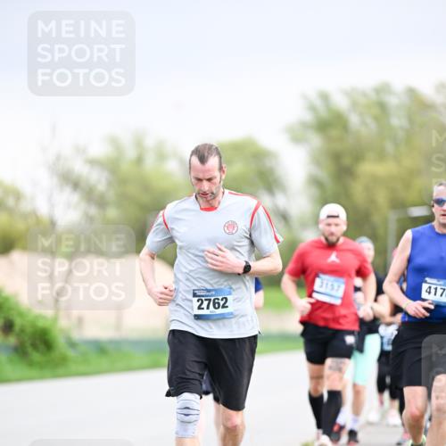 07.04.2024 - 43. Internationalen Wilhelmsburger Insellauf Dr. Thomas Lammeyer http://msf.ph/oto/6043611 07.04.2024 10:42:48 Laufen 2762, 3157, 4170 meine-sportfotos.de