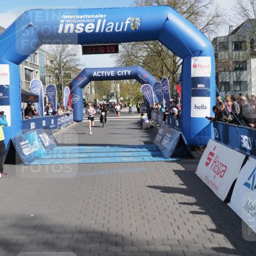 07.04.2024 - 43. Internationalen Wilhelmsburger Insellauf MichiJ http://msf.ph/oto/6043617 07.04.2024 11:16:58 Ziel 2368, 3688, 3829 meine-sportfotos.de