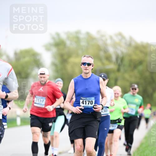 07.04.2024 - 43. Internationalen Wilhelmsburger Insellauf Dr. Thomas Lammeyer http://msf.ph/oto/6043626 07.04.2024 10:42:49 Laufen 3157, 4170, 4301 meine-sportfotos.de