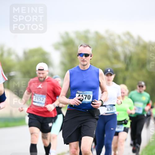 07.04.2024 - 43. Internationalen Wilhelmsburger Insellauf Dr. Thomas Lammeyer http://msf.ph/oto/6043635 07.04.2024 10:42:50 Laufen 3157, 370, 4301 meine-sportfotos.de