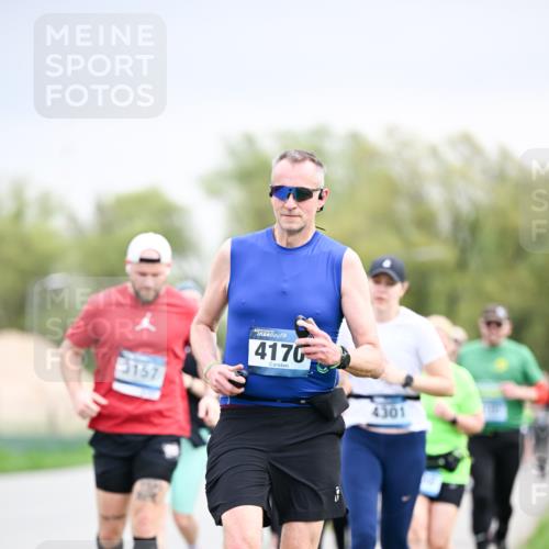 07.04.2024 - 43. Internationalen Wilhelmsburger Insellauf Dr. Thomas Lammeyer http://msf.ph/oto/6043644 07.04.2024 10:42:51 Laufen 3157, 4170, 4301 meine-sportfotos.de