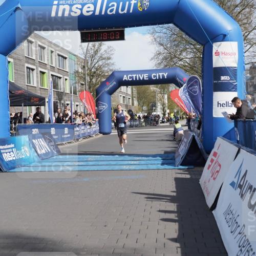07.04.2024 - 43. Internationalen Wilhelmsburger Insellauf MichiJ http://msf.ph/oto/6043669 07.04.2024 11:18:02 Ziel 4217 meine-sportfotos.de