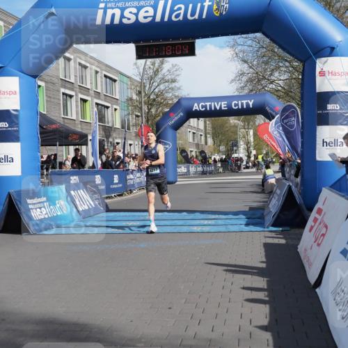 07.04.2024 - 43. Internationalen Wilhelmsburger Insellauf MichiJ http://msf.ph/oto/6043674 07.04.2024 11:18:03 Ziel 4217 meine-sportfotos.de