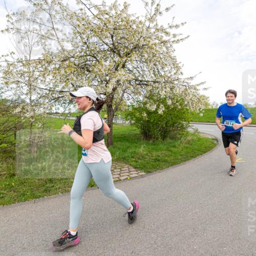 07.04.2024 - 43. Internationalen Wilhelmsburger Insellauf Michael Strokosch http://msf.ph/oto/6043678 07.04.2024 10:54:49 Laufen 3763, 3814 meine-sportfotos.de