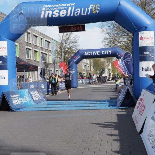 07.04.2024 - 43. Internationalen Wilhelmsburger Insellauf MichiJ http://msf.ph/oto/6043695 07.04.2024 11:18:27 Ziel 2372, 4272 meine-sportfotos.de