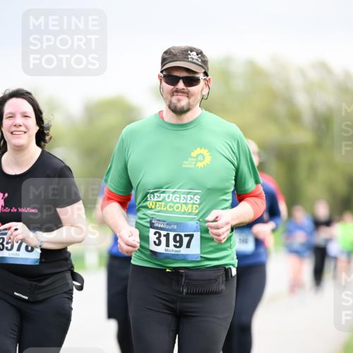 07.04.2024 - 43. Internationalen Wilhelmsburger Insellauf Dr. Thomas Lammeyer http://msf.ph/oto/6043700 07.04.2024 10:42:58 Laufen 3578, 43, 3197 meine-sportfotos.de