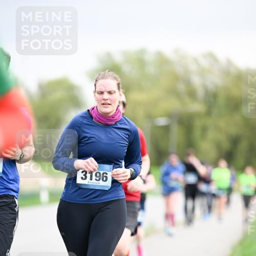 07.04.2024 - 43. Internationalen Wilhelmsburger Insellauf Dr. Thomas Lammeyer http://msf.ph/oto/6043715 07.04.2024 10:43:00 Laufen 3196 meine-sportfotos.de
