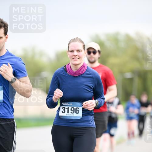 07.04.2024 - 43. Internationalen Wilhelmsburger Insellauf Dr. Thomas Lammeyer http://msf.ph/oto/6043725 07.04.2024 10:43:01 Laufen 3196 meine-sportfotos.de