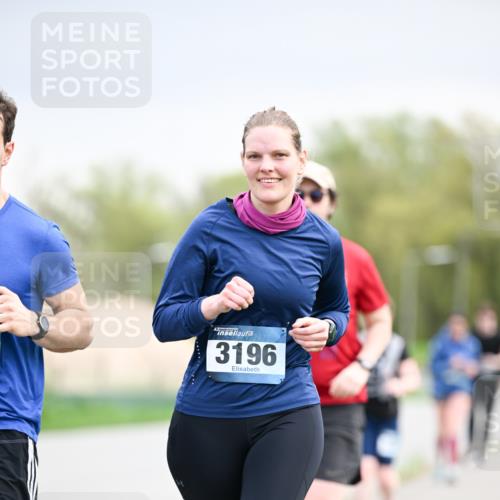 07.04.2024 - 43. Internationalen Wilhelmsburger Insellauf Dr. Thomas Lammeyer http://msf.ph/oto/6043728 07.04.2024 10:43:01 Laufen 3196 meine-sportfotos.de