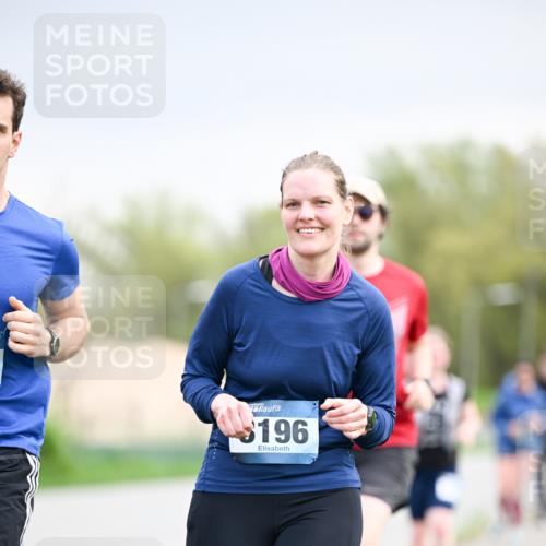07.04.2024 - 43. Internationalen Wilhelmsburger Insellauf Dr. Thomas Lammeyer http://msf.ph/oto/6043731 07.04.2024 10:43:01 Laufen 196 meine-sportfotos.de