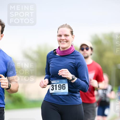 07.04.2024 - 43. Internationalen Wilhelmsburger Insellauf Dr. Thomas Lammeyer http://msf.ph/oto/6043735 07.04.2024 10:43:01 Laufen 3196 meine-sportfotos.de