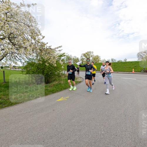 07.04.2024 - 43. Internationalen Wilhelmsburger Insellauf Michael Strokosch http://msf.ph/oto/6043747 07.04.2024 10:55:00 Laufen 3676, 3677, 3683 meine-sportfotos.de