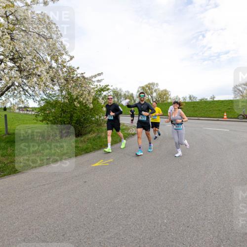 07.04.2024 - 43. Internationalen Wilhelmsburger Insellauf Michael Strokosch http://msf.ph/oto/6043753 07.04.2024 10:55:00 Laufen 3676, 3677, 2031, 3683 meine-sportfotos.de