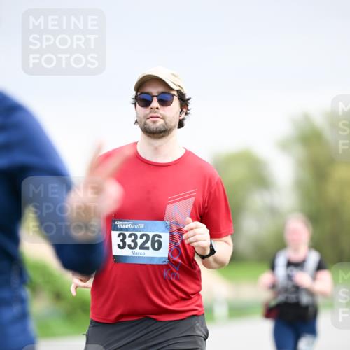 07.04.2024 - 43. Internationalen Wilhelmsburger Insellauf Dr. Thomas Lammeyer http://msf.ph/oto/6043760 07.04.2024 10:43:03 Laufen 3326 meine-sportfotos.de