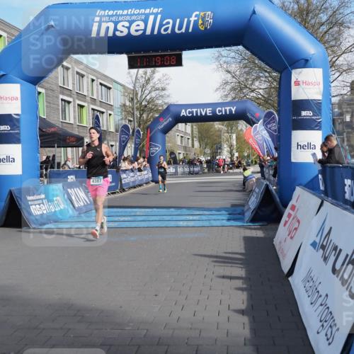 07.04.2024 - 43. Internationalen Wilhelmsburger Insellauf MichiJ http://msf.ph/oto/6043762 07.04.2024 11:19:07 Ziel 2116, 2392, 3949, 4387 meine-sportfotos.de