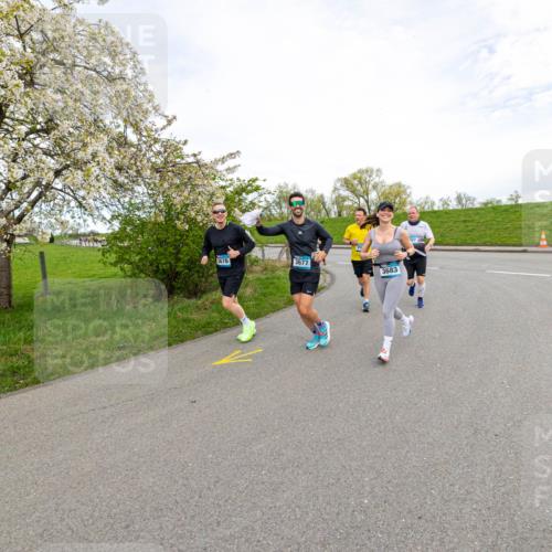 07.04.2024 - 43. Internationalen Wilhelmsburger Insellauf Michael Strokosch http://msf.ph/oto/6043772 07.04.2024 10:55:01 Laufen 3676, 3677, 3683, 87 meine-sportfotos.de