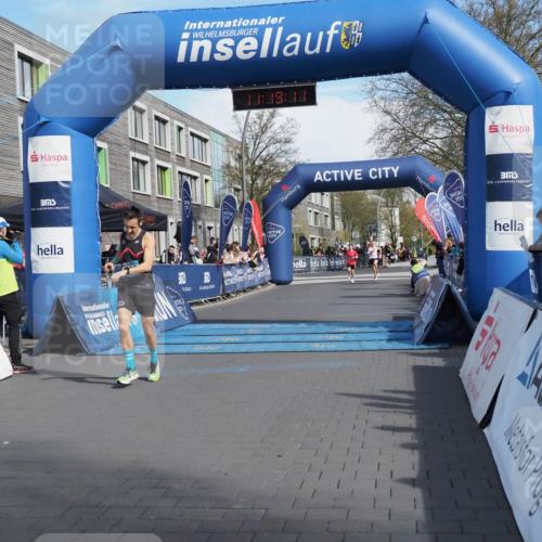 07.04.2024 - 43. Internationalen Wilhelmsburger Insellauf MichiJ http://msf.ph/oto/6043774 07.04.2024 11:19:10 Ziel 2116, 2392, 3439, 3949 meine-sportfotos.de