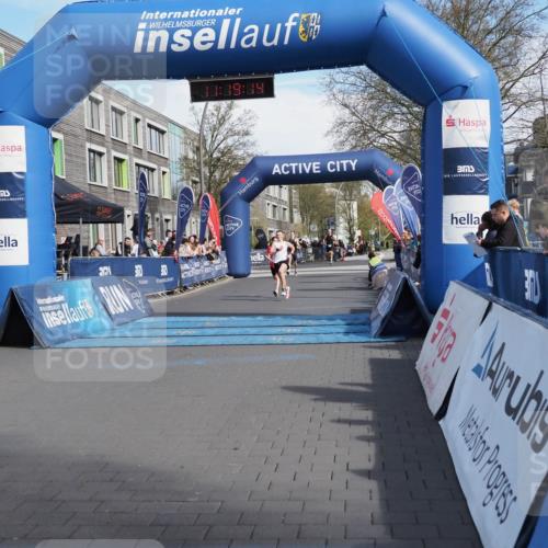 07.04.2024 - 43. Internationalen Wilhelmsburger Insellauf MichiJ http://msf.ph/oto/6043777 07.04.2024 11:19:13 Ziel 2116, 2365, 2392, 3439, 3949 meine-sportfotos.de