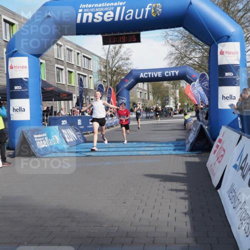 07.04.2024 - 43. Internationalen Wilhelmsburger Insellauf MichiJ http://msf.ph/oto/6043787 07.04.2024 11:19:15 Ziel 2116, 2365, 3439, 3949 meine-sportfotos.de