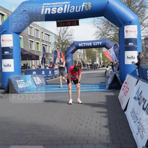 07.04.2024 - 43. Internationalen Wilhelmsburger Insellauf MichiJ http://msf.ph/oto/6043797 07.04.2024 11:19:18 Ziel 2116, 2365, 3439, 3949 meine-sportfotos.de