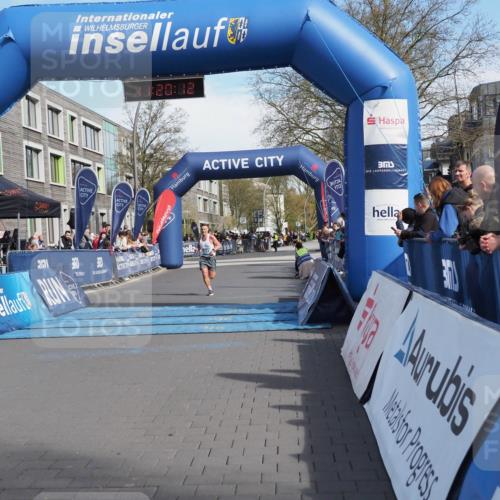 07.04.2024 - 43. Internationalen Wilhelmsburger Insellauf MichiJ http://msf.ph/oto/6043829 07.04.2024 11:20:11 Ziel 2124 meine-sportfotos.de