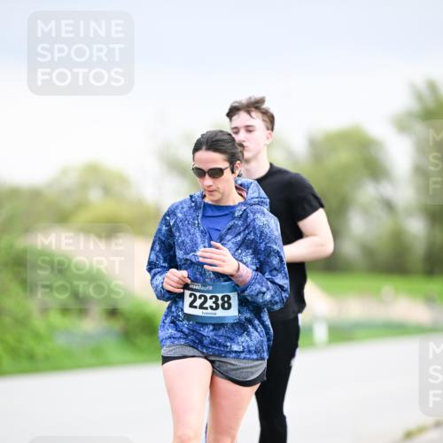 07.04.2024 - 43. Internationalen Wilhelmsburger Insellauf Dr. Thomas Lammeyer http://msf.ph/oto/6043834 07.04.2024 10:43:11 Laufen 2238 meine-sportfotos.de