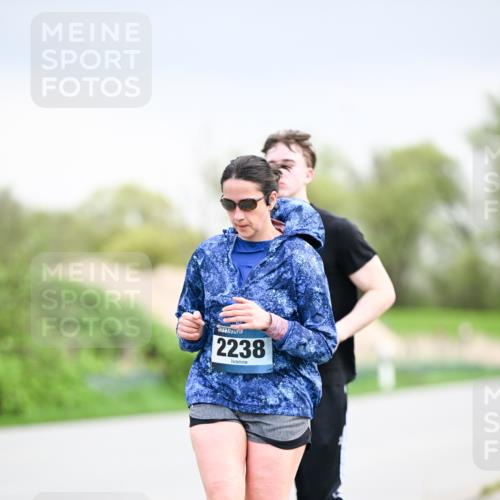 07.04.2024 - 43. Internationalen Wilhelmsburger Insellauf Dr. Thomas Lammeyer http://msf.ph/oto/6043837 07.04.2024 10:43:11 Laufen 2238 meine-sportfotos.de